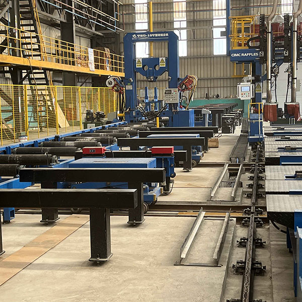 Comment optimiser les lignes de soudage de poutres en T pour une production efficace ?